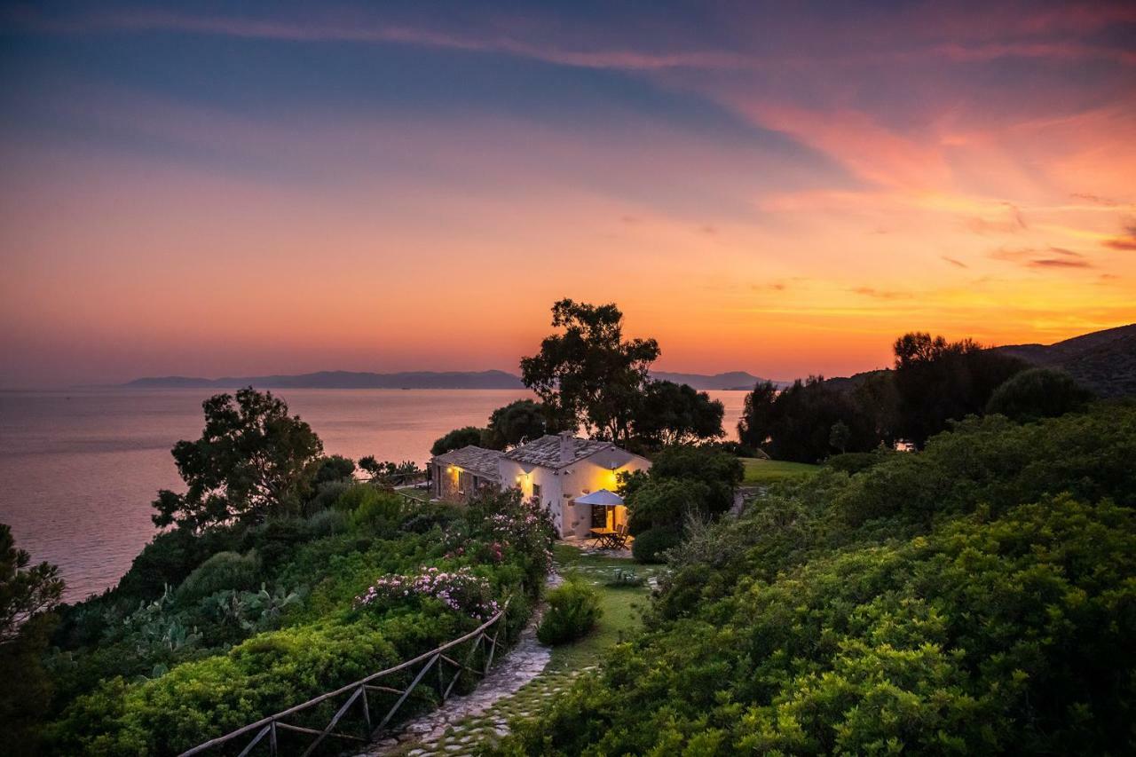 Angolo Di Paradiso Sul Mare Geremeas Bagian luar foto